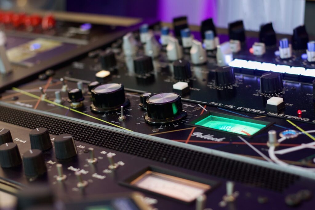 Track Mastering & Technical Audit